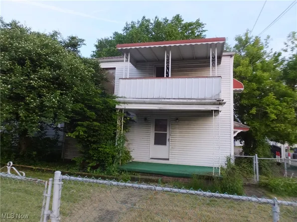 2904 12th St NW, Canton, OH 44708