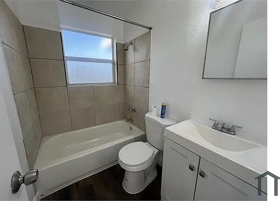 673 SW 7th St #3 — Photo 18