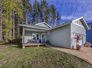 411 SE Winchell St, Depoe Bay, OR