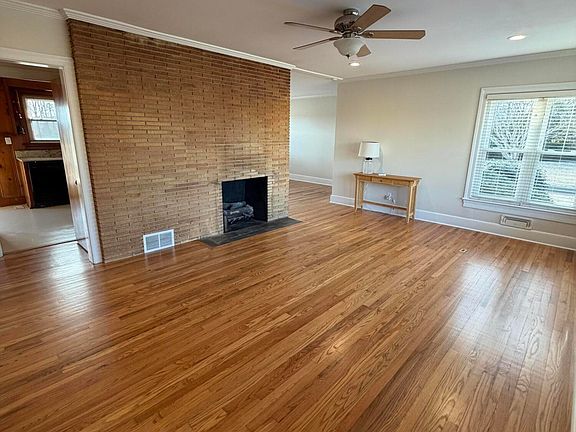 4th image of 911 Cunningham Road