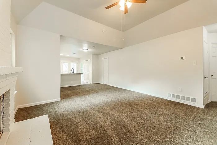 2709 Lexington St — Photo 5