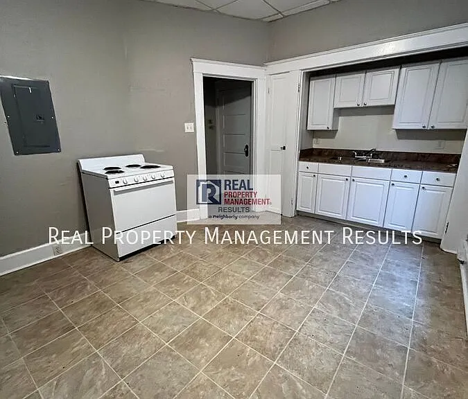 307 SE 2nd St #B — Photo 2