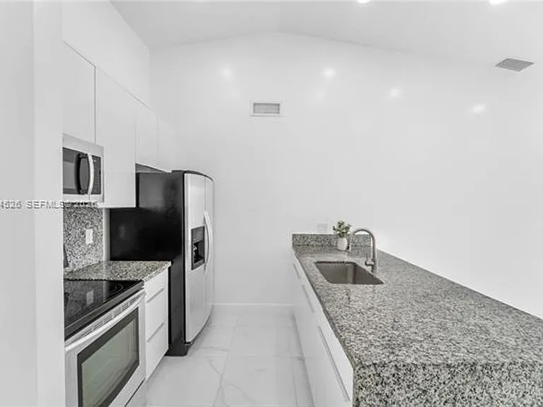 6742 NW 188th Ter #Townhouse 6742 — Photo 1