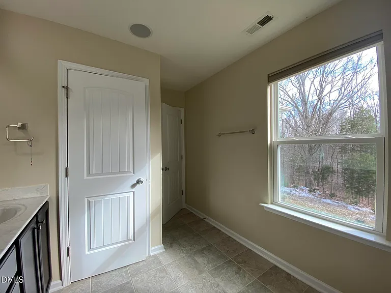 1065 Bender Ridge Dr — Photo 33