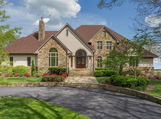 4520 Chestnut Ave, Signal Mountain, TN 37377