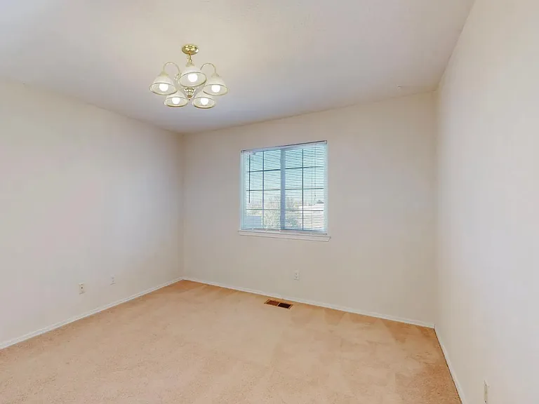 7309 Boxwood Ave NE — Photo 22