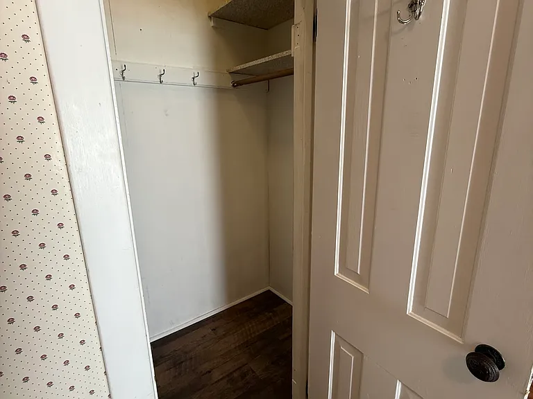 214 6th Ave SW #2 — Photo 18