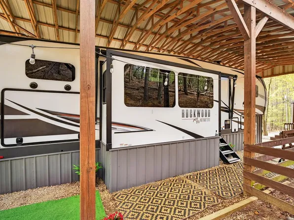 52 25th St, Ellijay, GA 30540