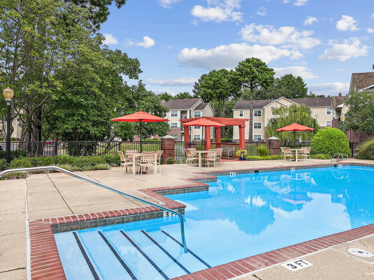 Silver Hill at Arboretum Apartments — Photo 3