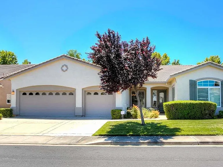 930 Suntan Ln — Photo 1