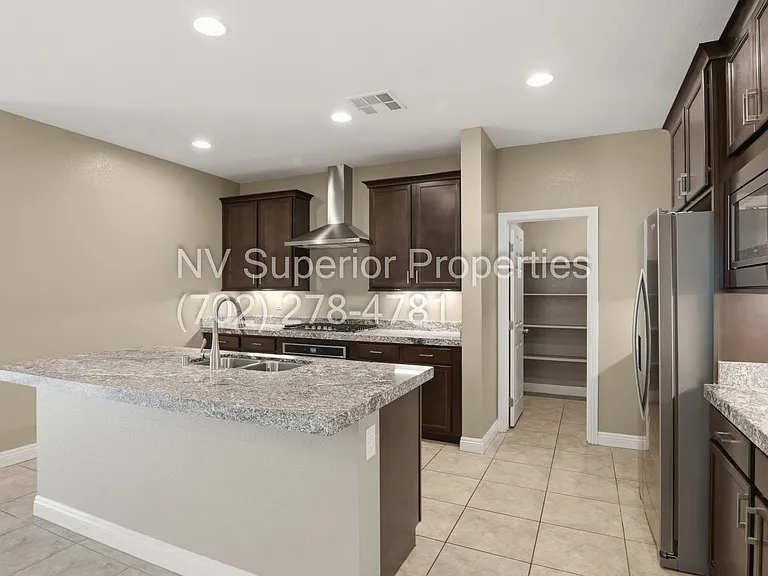 4627 Chestnut Tiger St — Photo 18