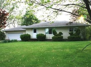 1308 Blueberry Hill Dr, Brunswick, OH 44212