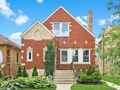 5945 W Cornelia Ave, Chicago, IL, 60634