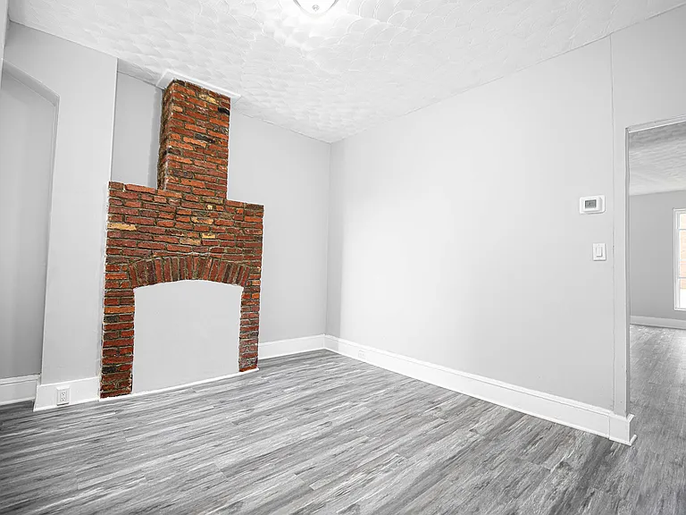 1832 Harlem Ave — Photo 6