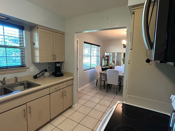 3rd image of 11341 Dalron Dr