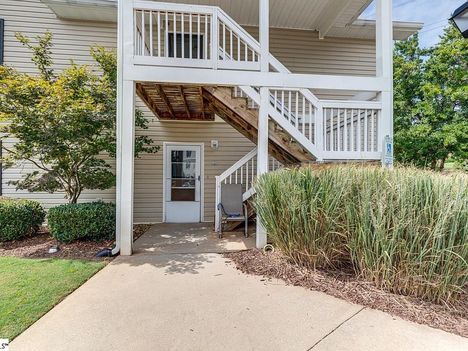 1st image of 104 McKenna Cir