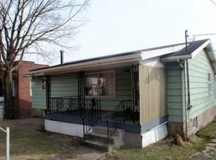 308 1/2 Grant Ave, Leechburg, PA