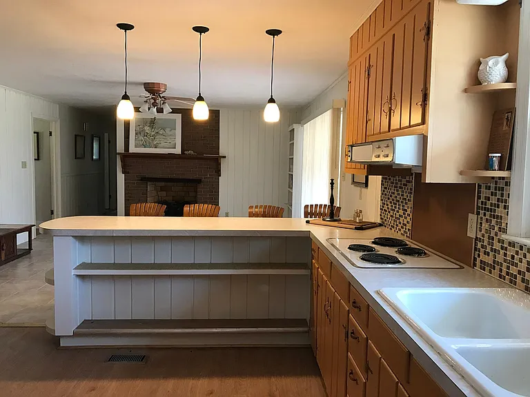 315 River Rd — Photo 1