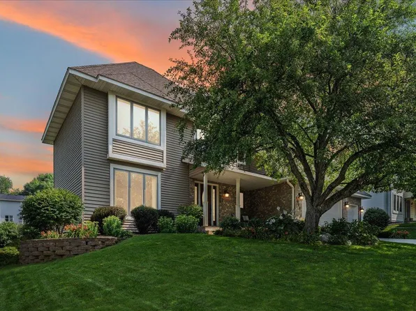 3438 Churchill Dr, Woodbury, MN 55125