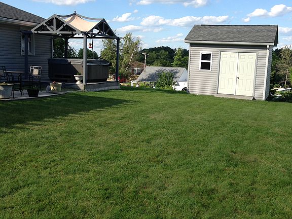 hot tub & 10x12 out building