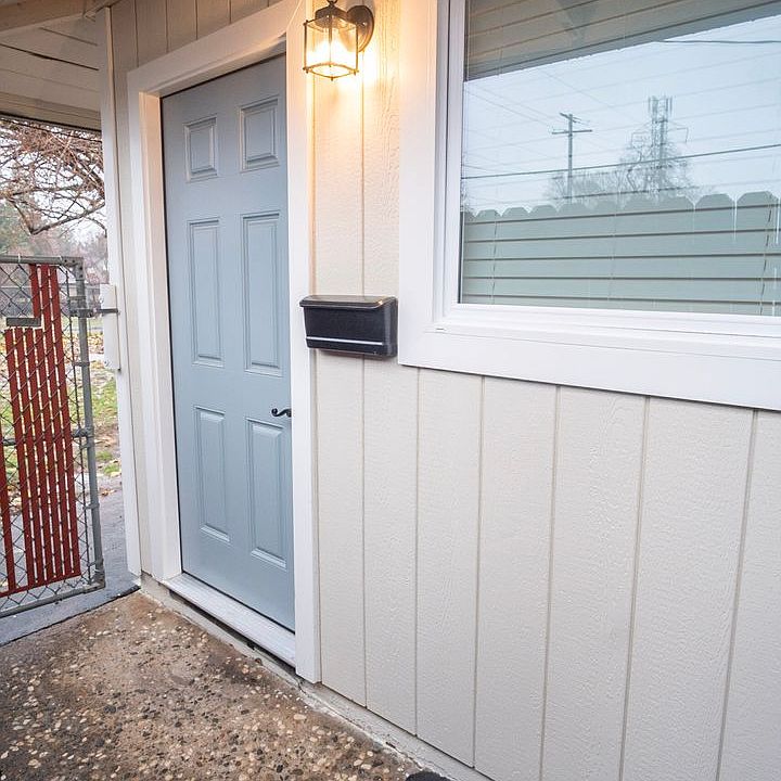 1st image of 323 Montrose Dr APT D