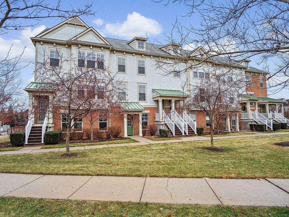 1st image of 387 Windmill Dr