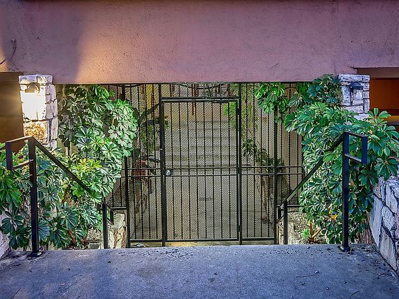 2nd image of 8556 Cashio St APT 03