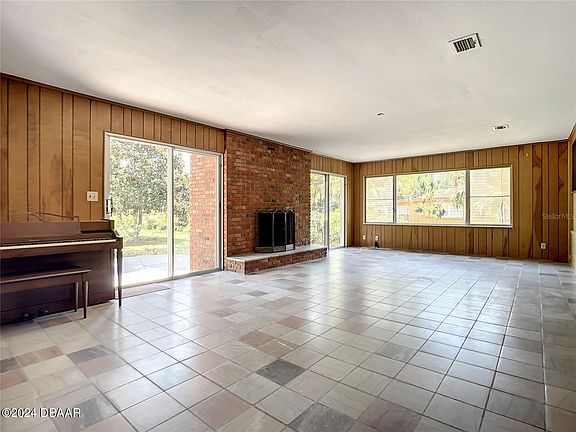 5th image of 1589 Moravia Ave