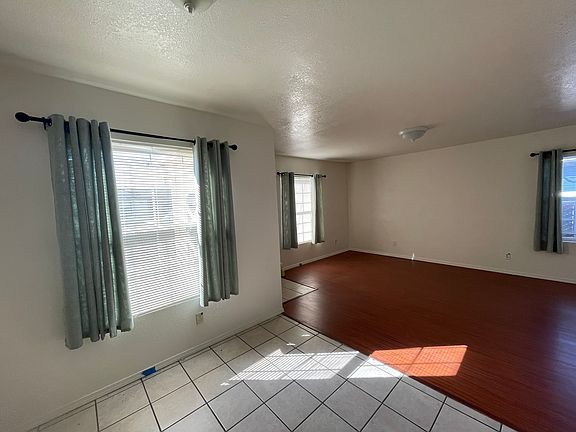 2nd image of 439 Rossmoor Ave