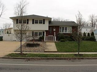 158 Grandview Ave, Edison, NJ 08837