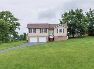 2428 Cross Link Rd, Saltville, VA 24370