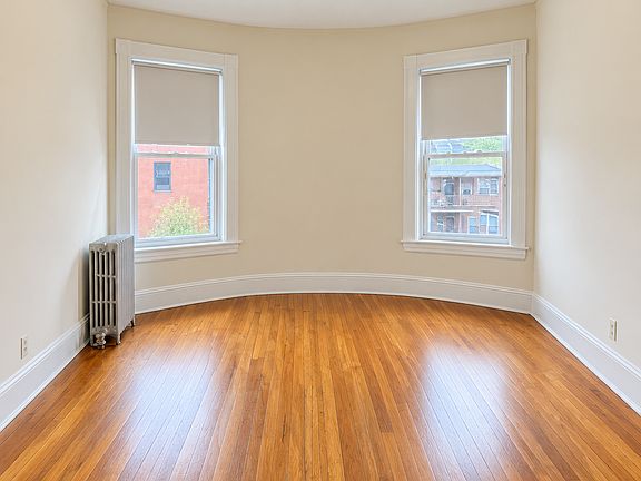 5th image of 1589-1595 Beacon St #11