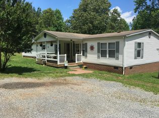 2068 Carters Mill Rd, Huddleston, VA 24104