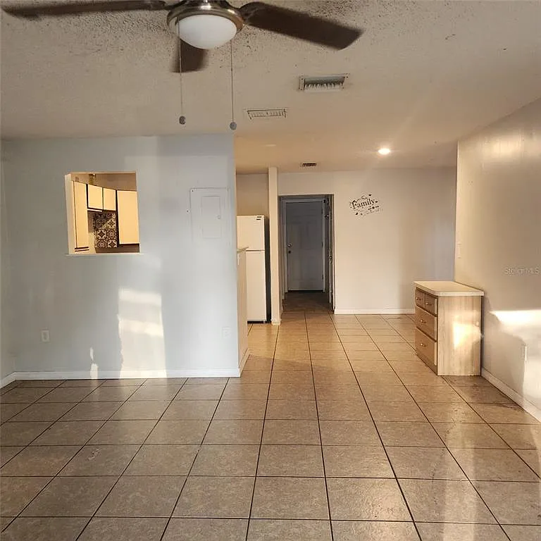 Building Photo - 305 NW 11th Ave #B