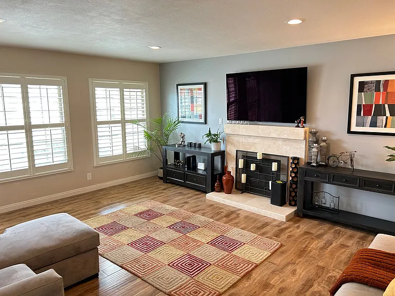 2201 E Standish Ave — Photo 11