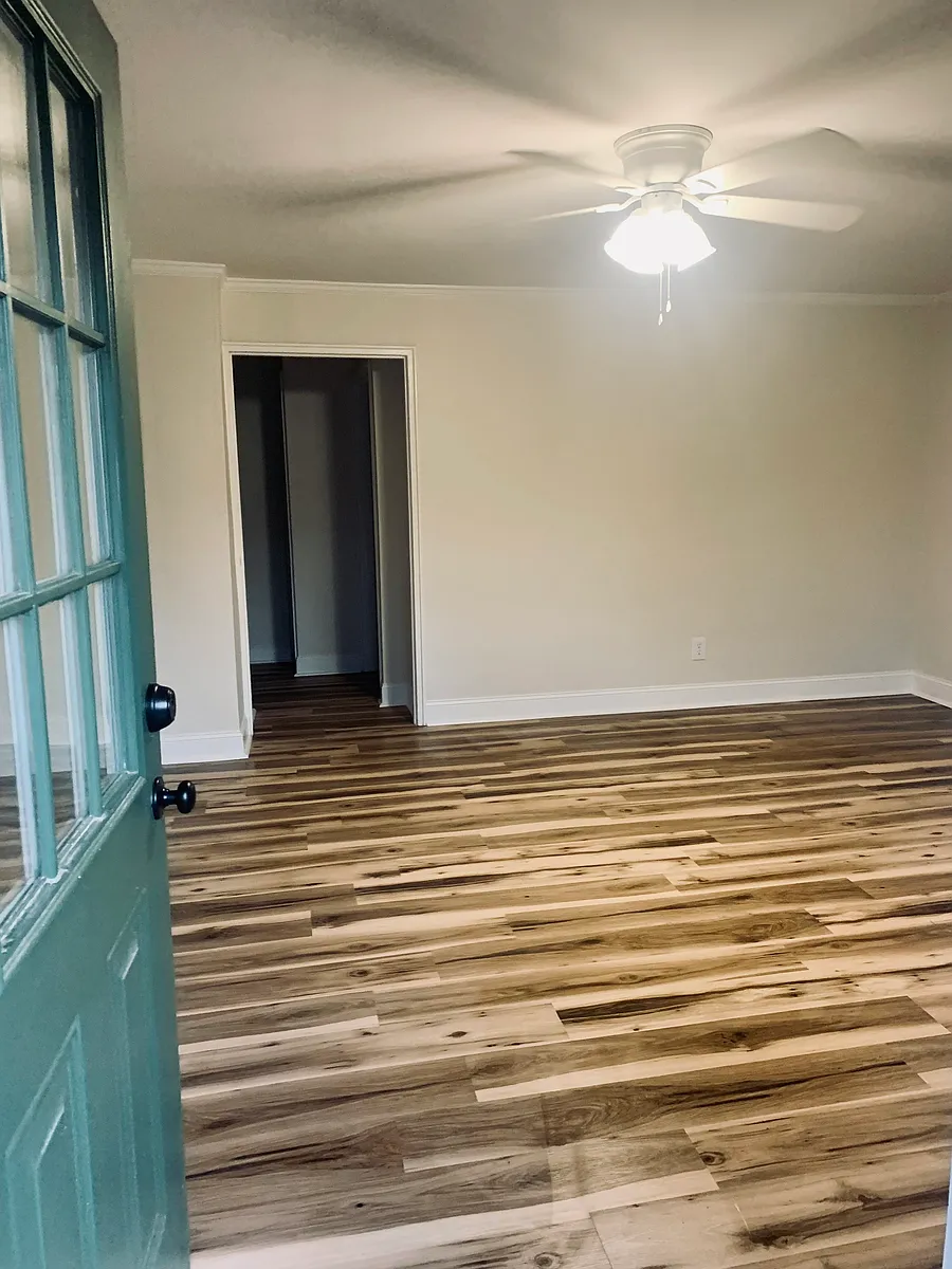 Building Photo - 335 Pierce Ave #335