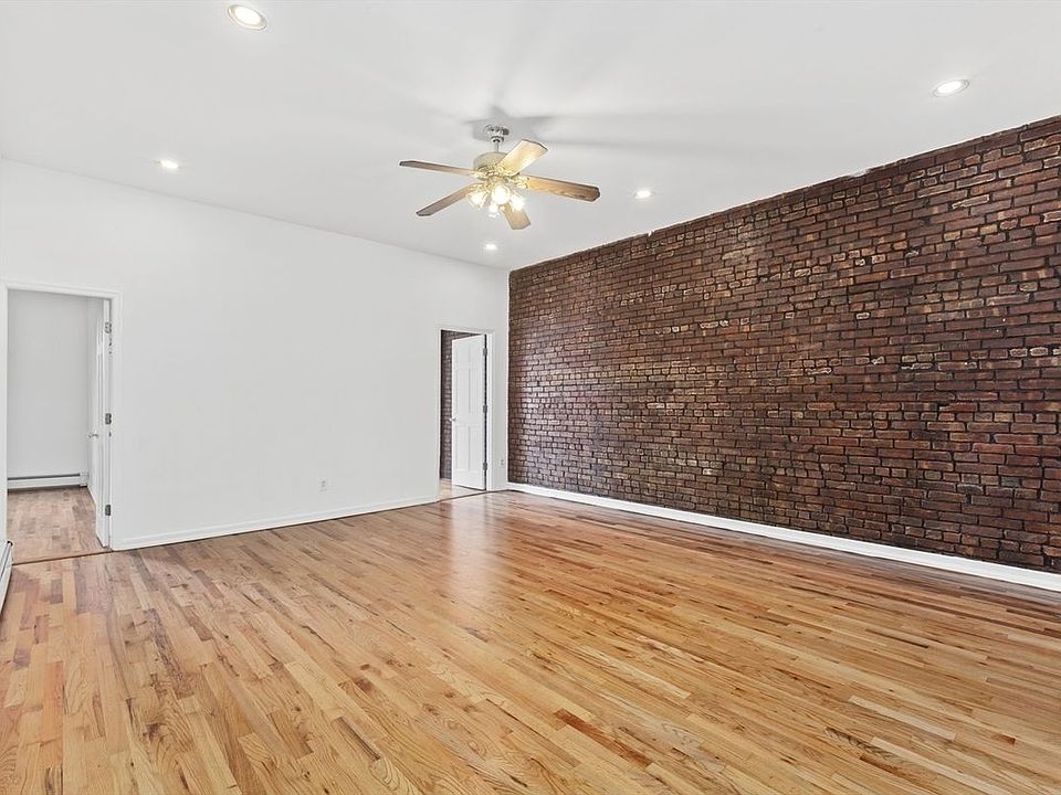 1st image of 624 5th Ave Fl 4