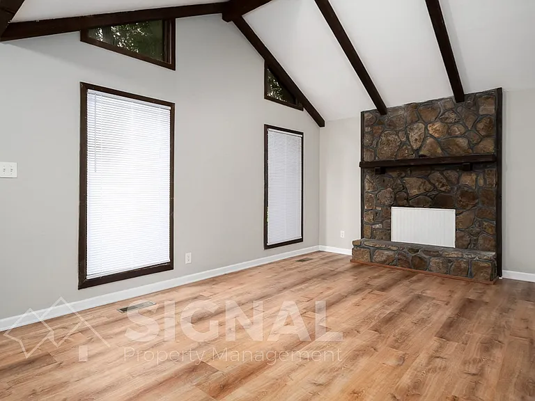 3037 Apple Valley Ln — Photo 7