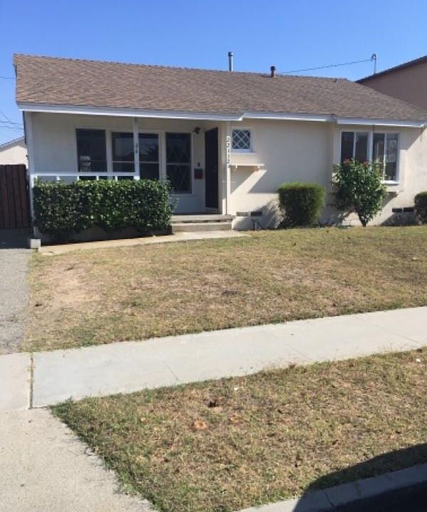 1st image of 22112 Ellinwood Dr