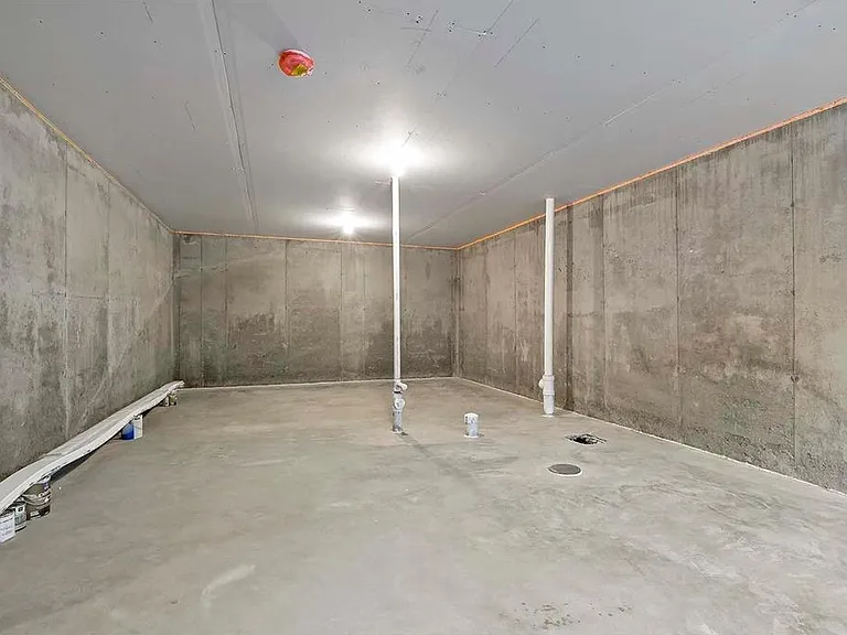 2768 Clover Ridge Dr — Photo 22
