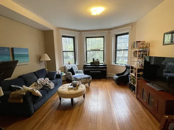 11 Stearns Rd APT 1, Brookline, MA 02446