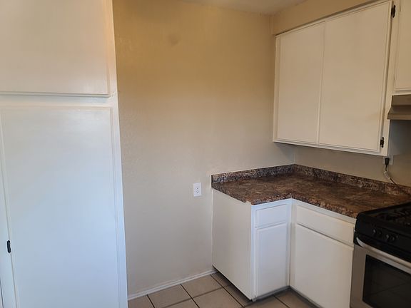 KITCHEN REFRIGERATOR SPACE