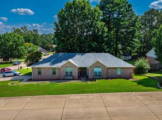 2523 Delaware Xing, Benton, AR 72015