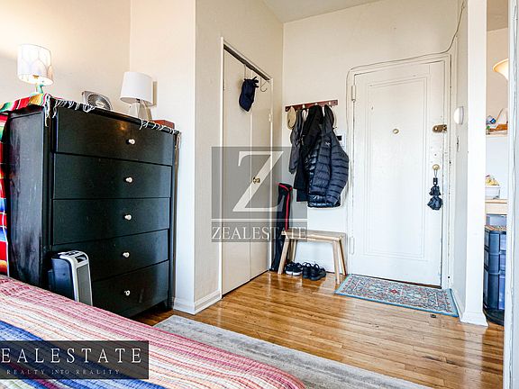 4th image of 179 Park Pl APT 10