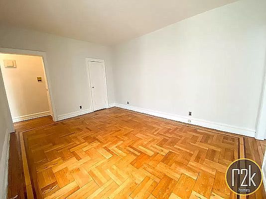 3rd image of 31-60 33rd St #B8