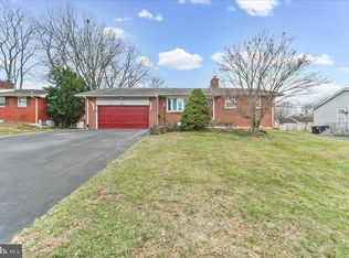 206 Werden Dr, New Castle, DE 19720