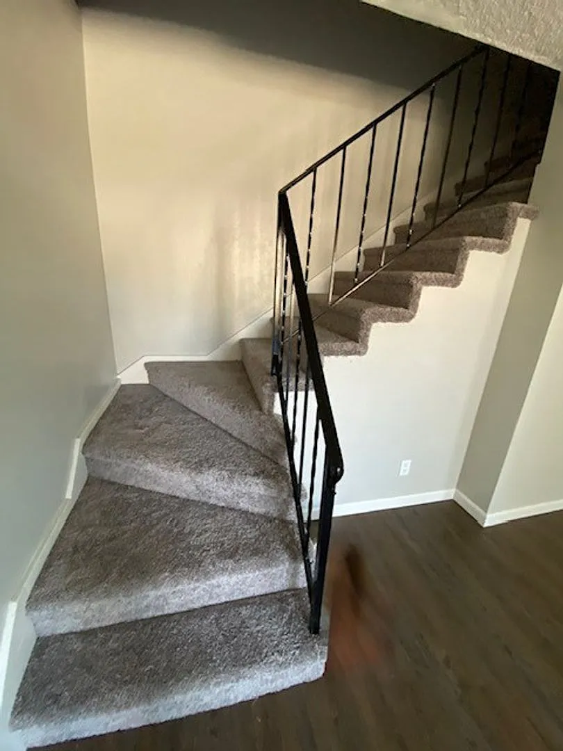 Lakewood Townhouse Apartments — Photo 4
