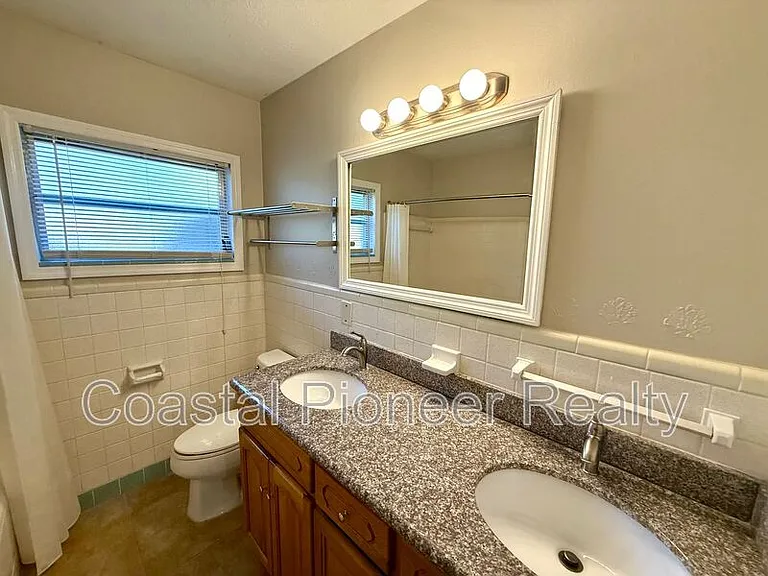 3944 E Eden Roc Cir — Photo 16
