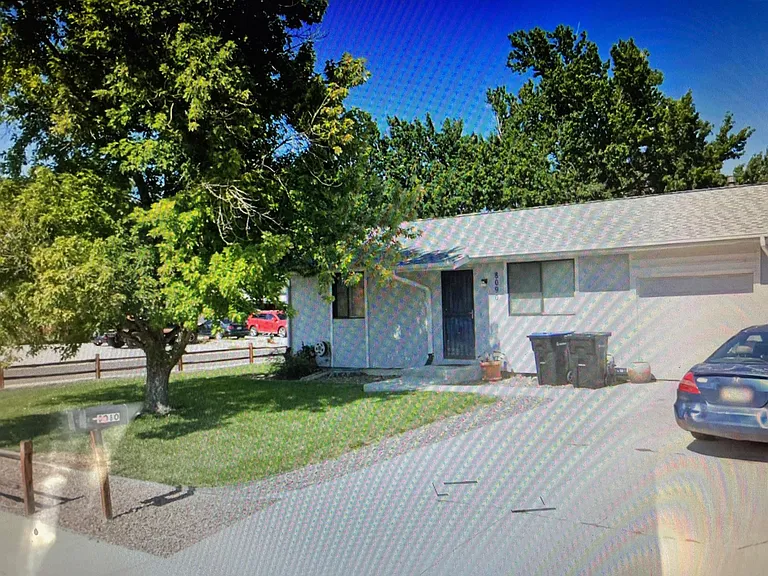 8090 Chase Dr — Photo 1
