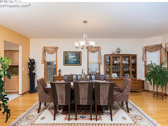 Dining Room w/ Butler's Pantry